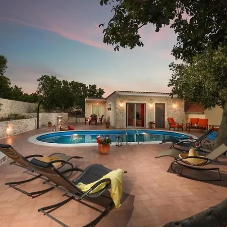 House With A Swimming Pool Krusevo, Novigrad - 26005 펜션
